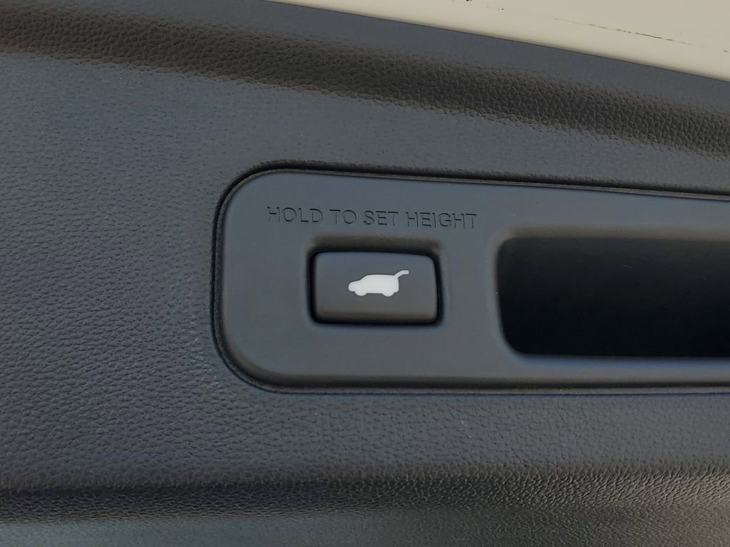 Certified 2023 Acura MDX FWD w/ Technology Package image 10