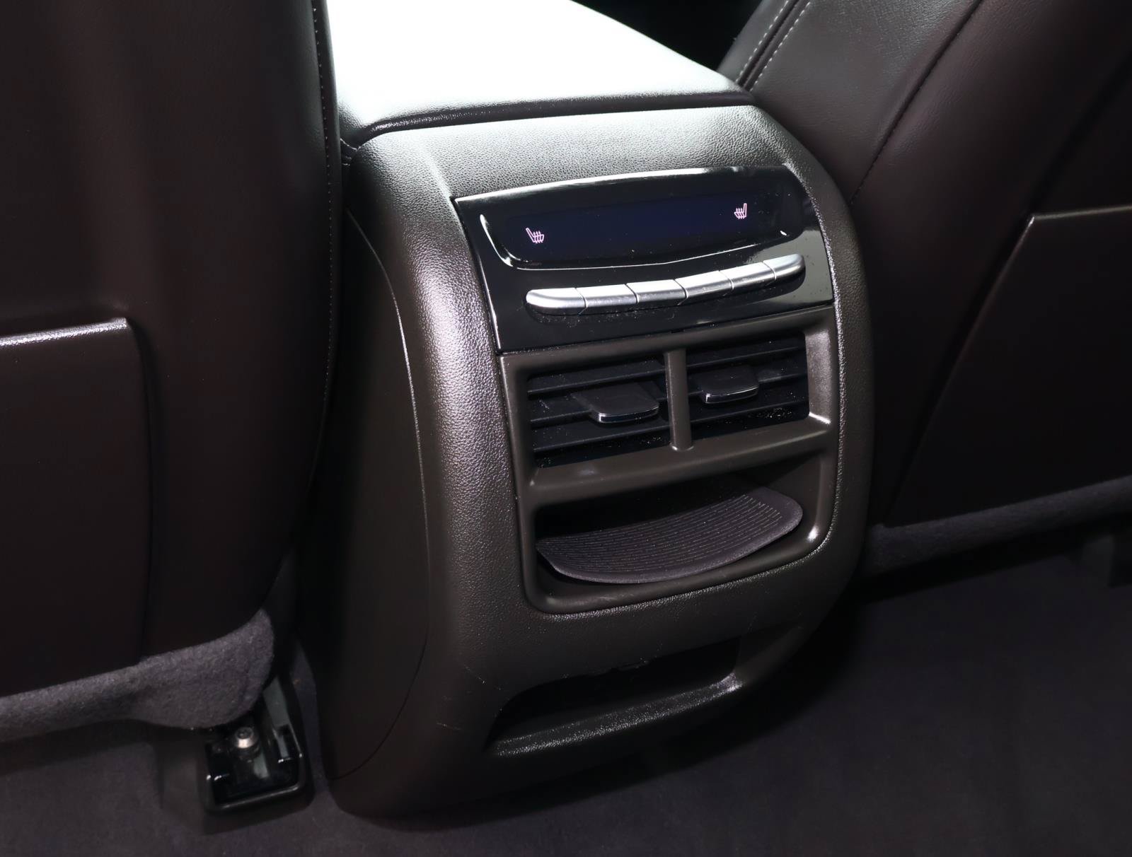 Certified 2024 Cadillac XT5 Premium Luxury AWD/4WD image 17
