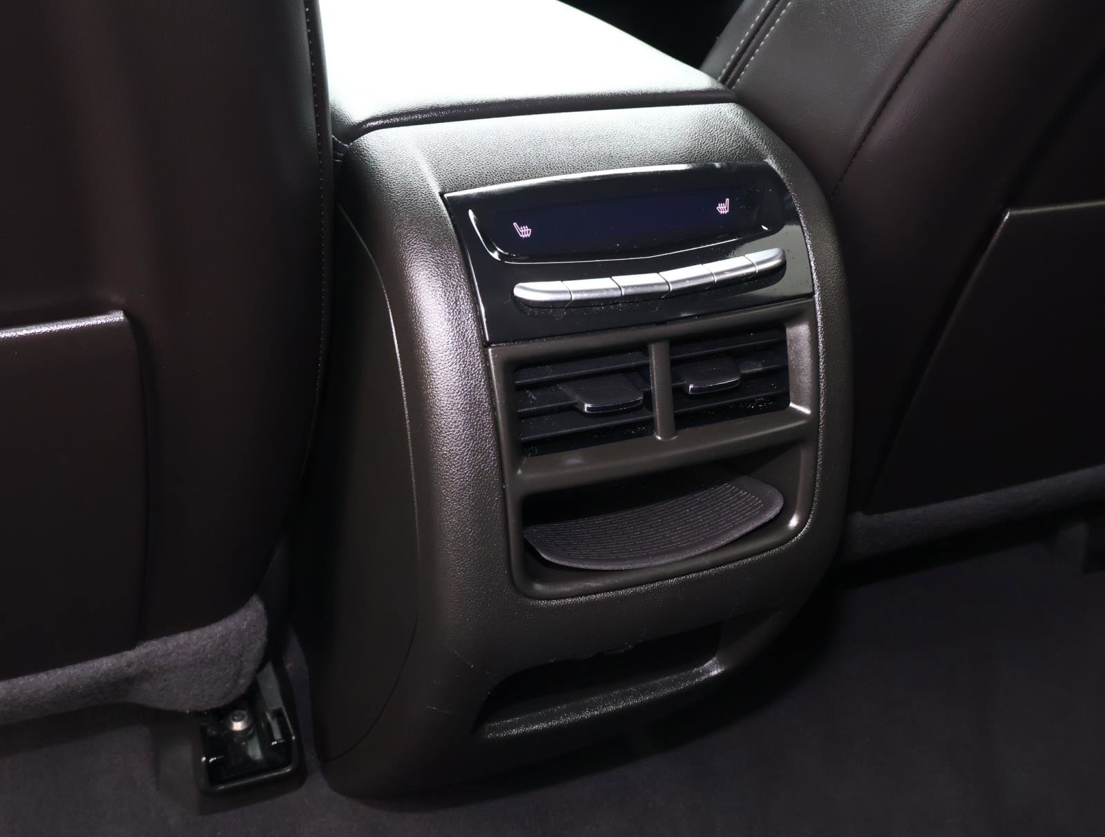 Used 2024 Cadillac XT5 Premium Luxury image 17