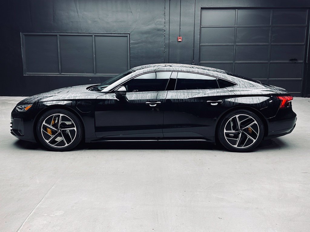 Used 2023 Audi RS e-tron GT w/ Carbon Performance Package AWD/4WD image 3