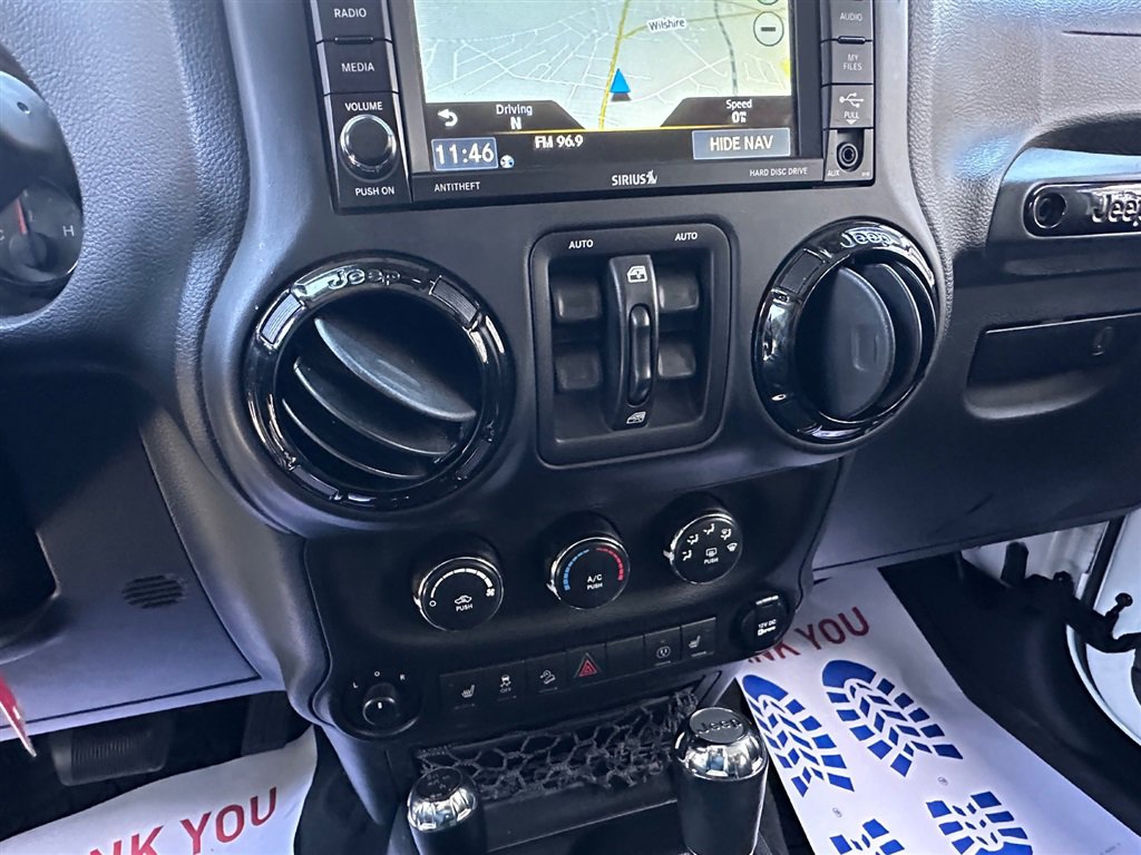 Used 2017 Jeep Wrangler Unlimited Sahara image 36