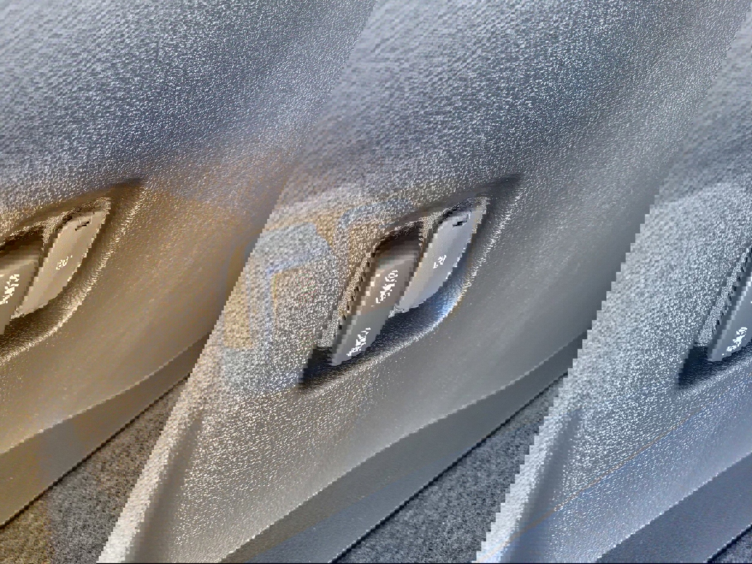 Used 2024 Ford Edge SEL w/ Convenience Package image 9