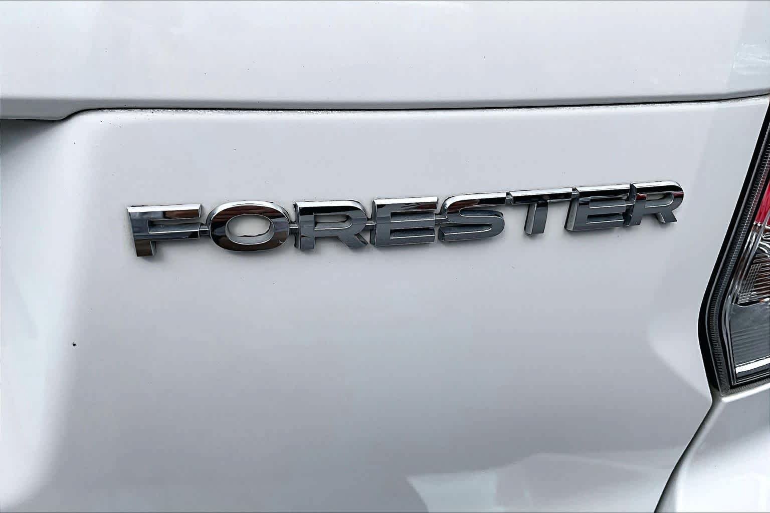 Used 2017 Subaru Forester 2.5i Limited w/ Popular Package #1 AWD/4WD image 10