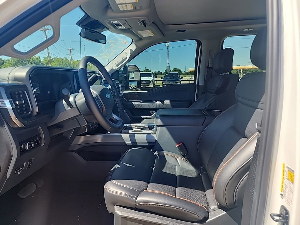 Used 2025 Ford F350 Lariat w/ Lariat Ultimate Package AWD/4WD image 11