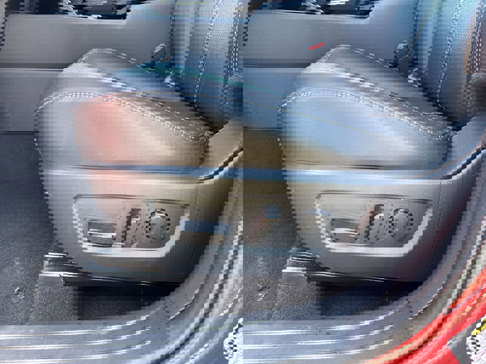 Used 2025 MAZDA CX-50 2.5 Hybrid w/ Premium Plus Pkg image 18