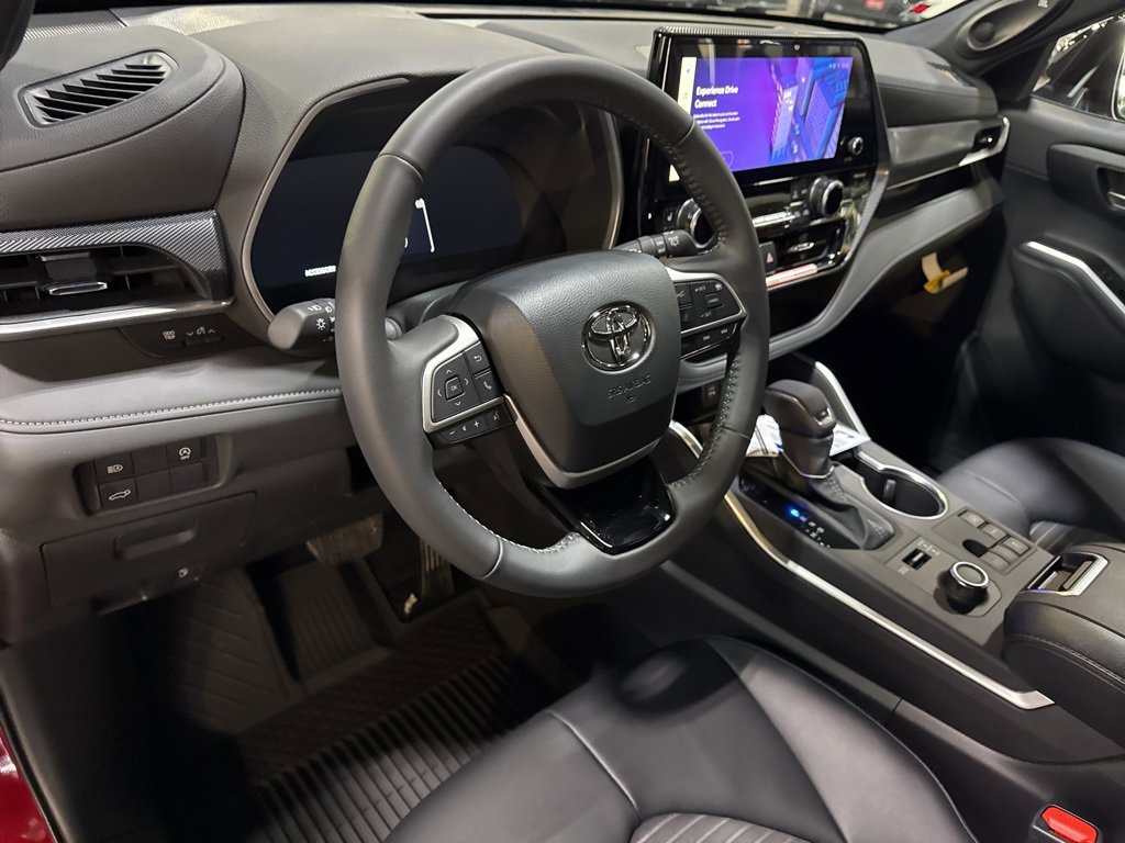 New 2026 Toyota Highlander XSE image 13