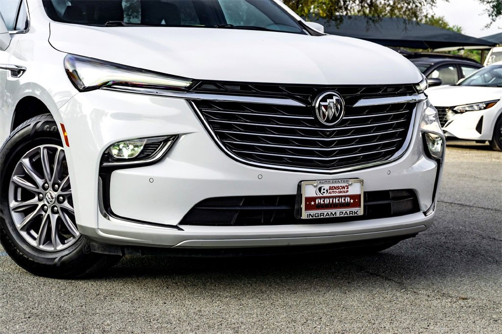 Used 2024 Buick Enclave Premium image 3