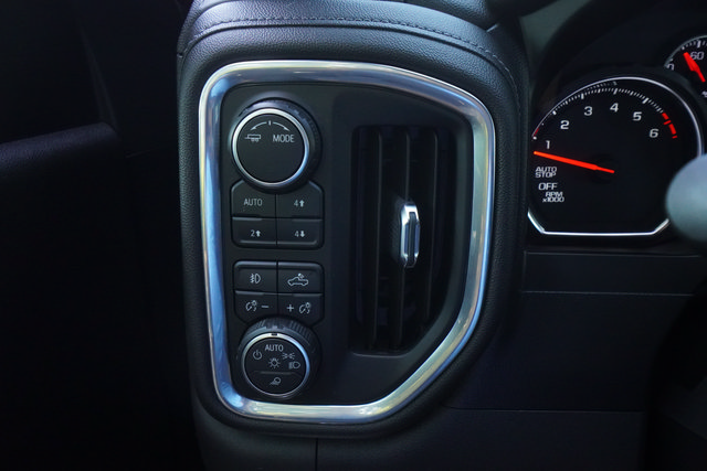 Used 2021 Chevrolet Silverado 1500 LTZ AWD/4WD image 15