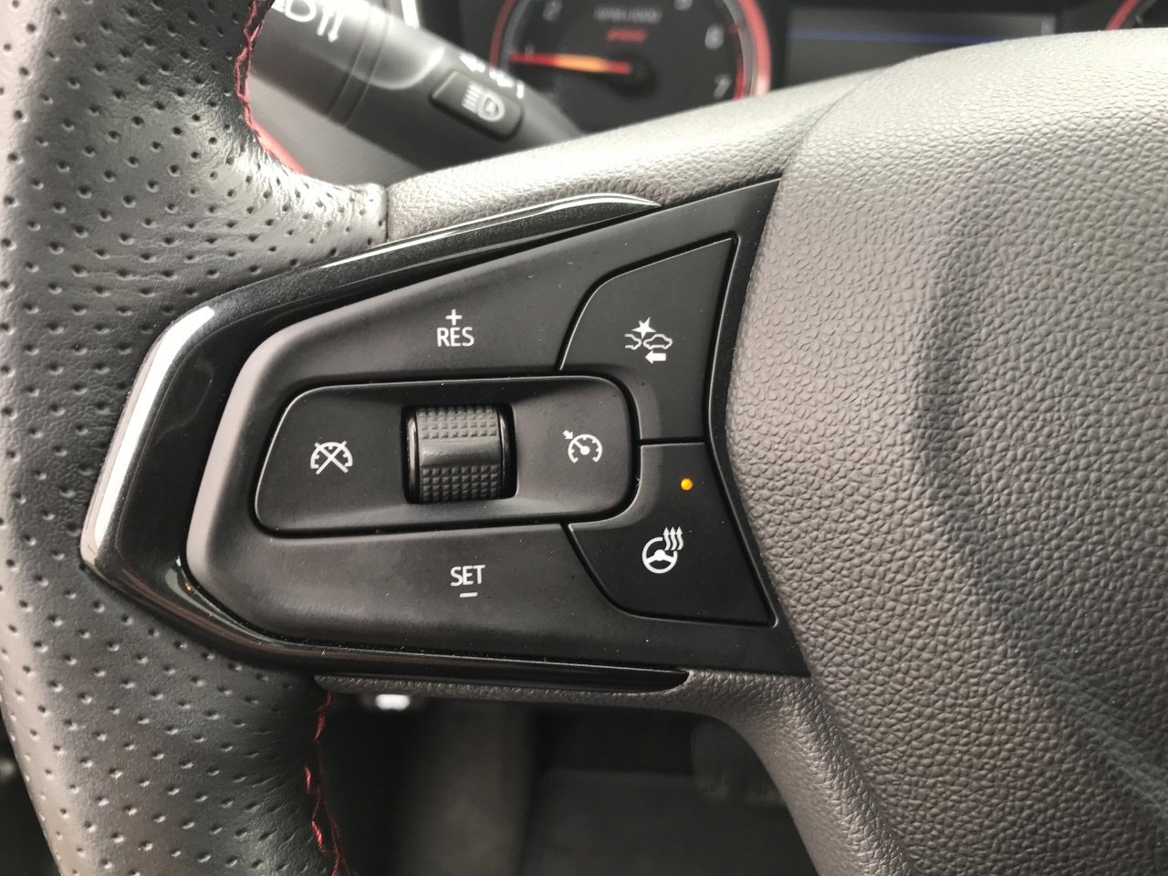 Certified 2023 Chevrolet TrailBlazer RS w/ Sun and Liftgate Package image 30