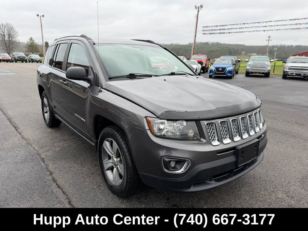 Used 2017 Jeep Compass High Altitude AWD/4WD image 3