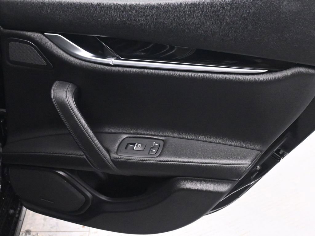 Used 2019 Maserati Ghibli S Q4 image 17