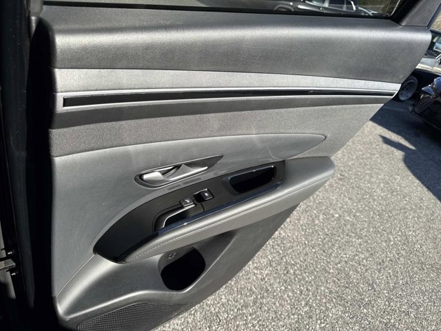 Used 2022 Hyundai Tucson Limited w/ Cargo Package image 19