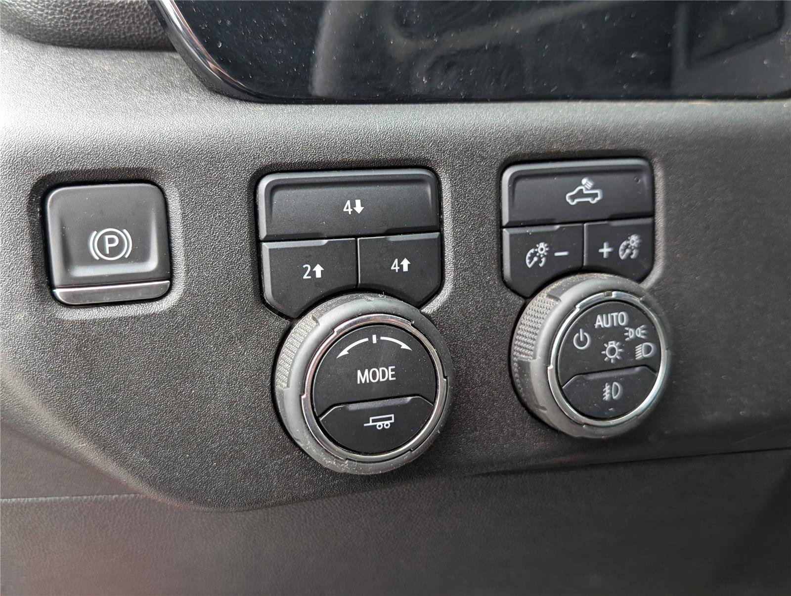 Used 2024 Chevrolet Silverado 3500 LT w/ Convenience Package image 21