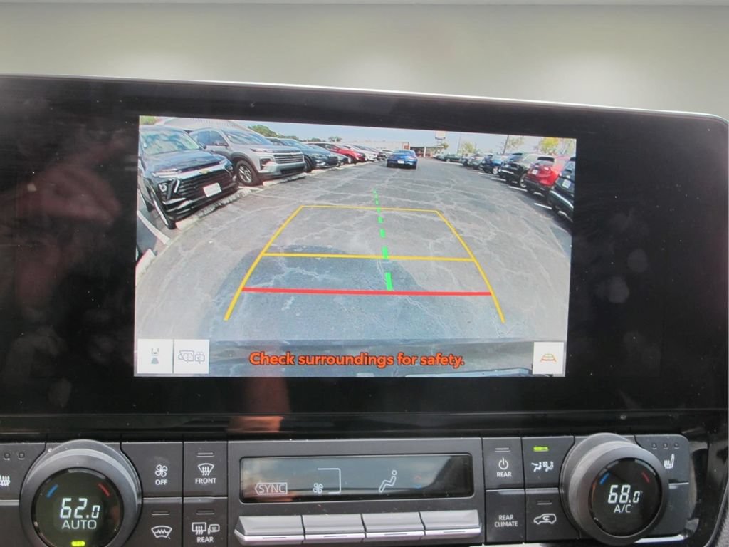 Used 2025 Toyota Grand Highlander AWD image 17