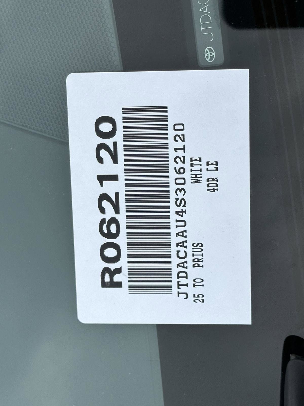 Used 2025 Toyota Prius LE FWD image 14