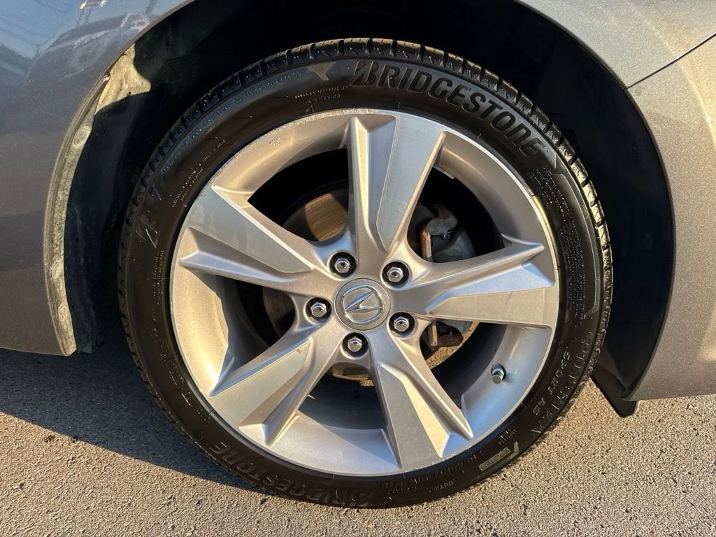 Used 2013 Acura ILX w/ Technology Package FWD image 27