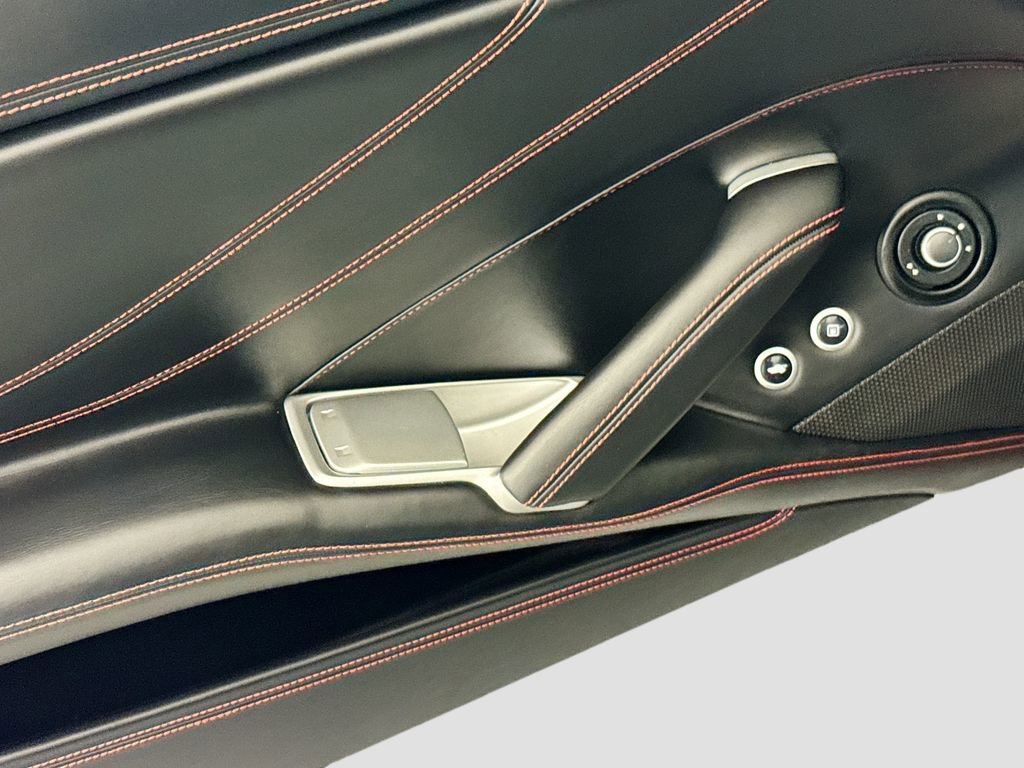 Used 2017 Ferrari California T RWD image 18