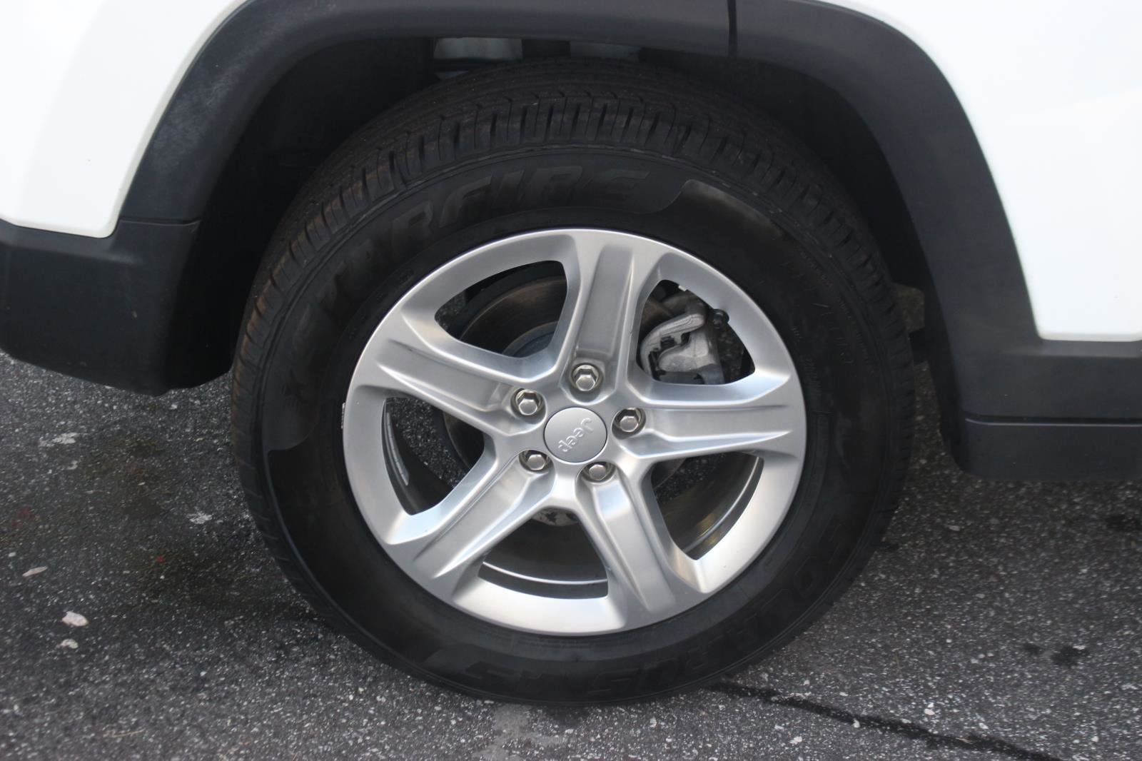 Used 2024 Jeep Compass Latitude AWD/4WD image 34