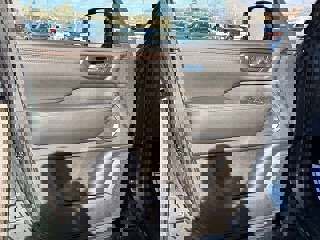 New 2026 Nissan Armada Platinum image 10