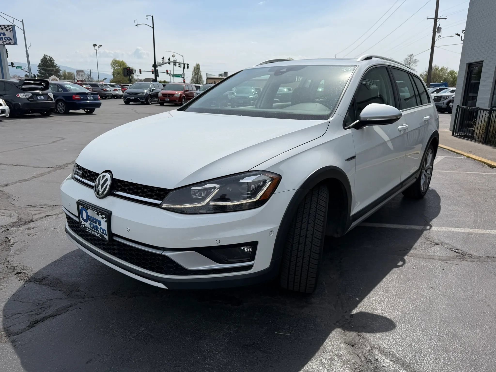 Used 2018 Volkswagen Golf Alltrack SEL image 3