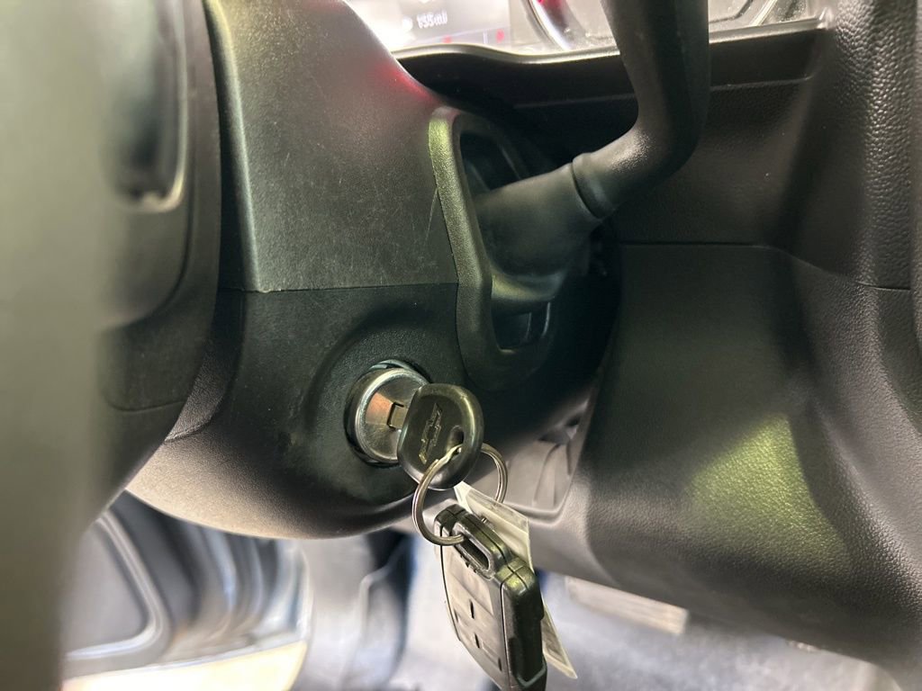 Used 2020 Chevrolet Silverado 1500 LT image 43