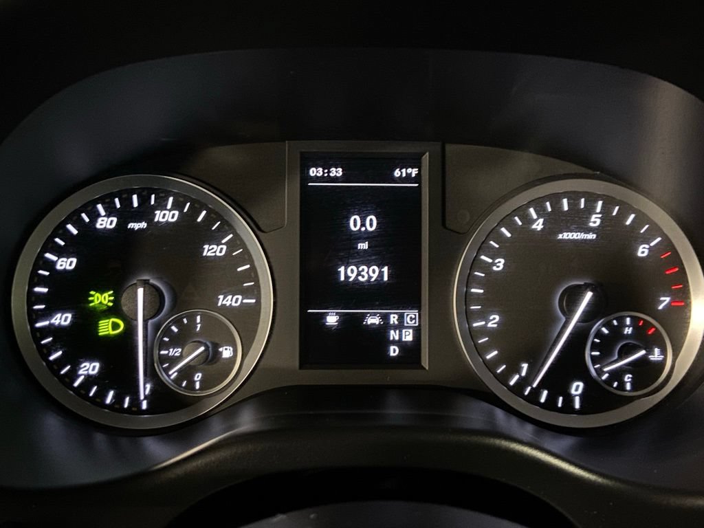 Used 2021 Mercedes-Benz Metris Passenger image 27