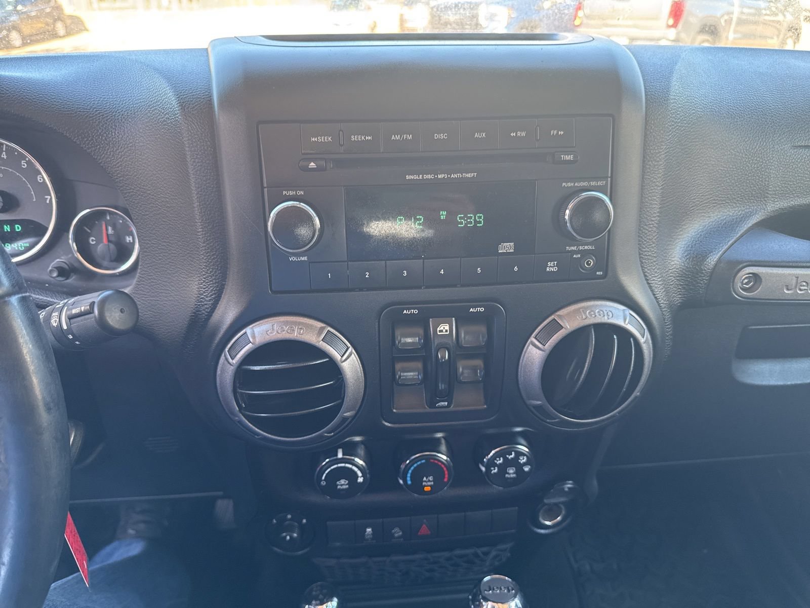 Used 2018 Jeep Wrangler Unlimited Sport S AWD/4WD image 14