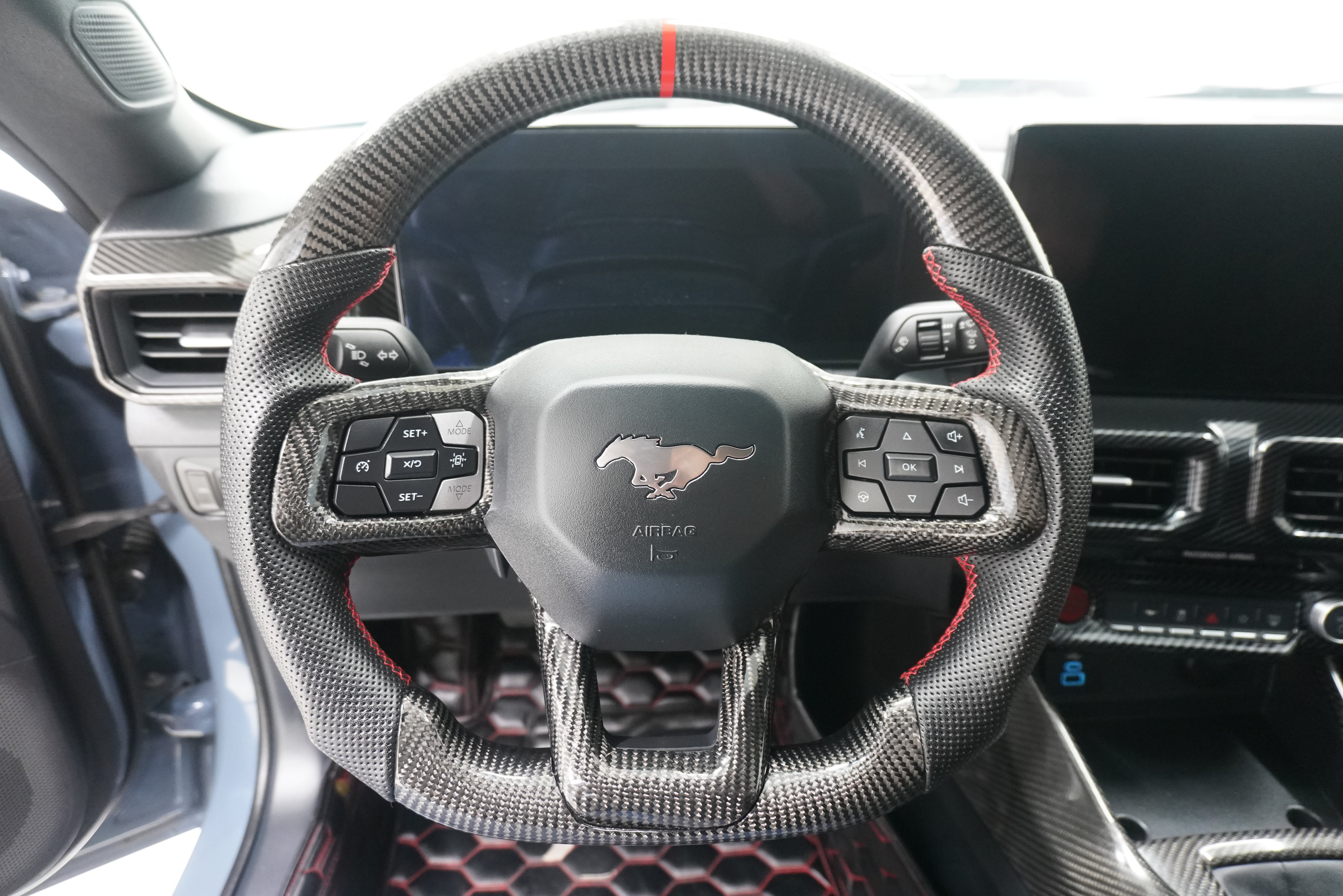 Used 2024 Ford Mustang GT RWD image 17