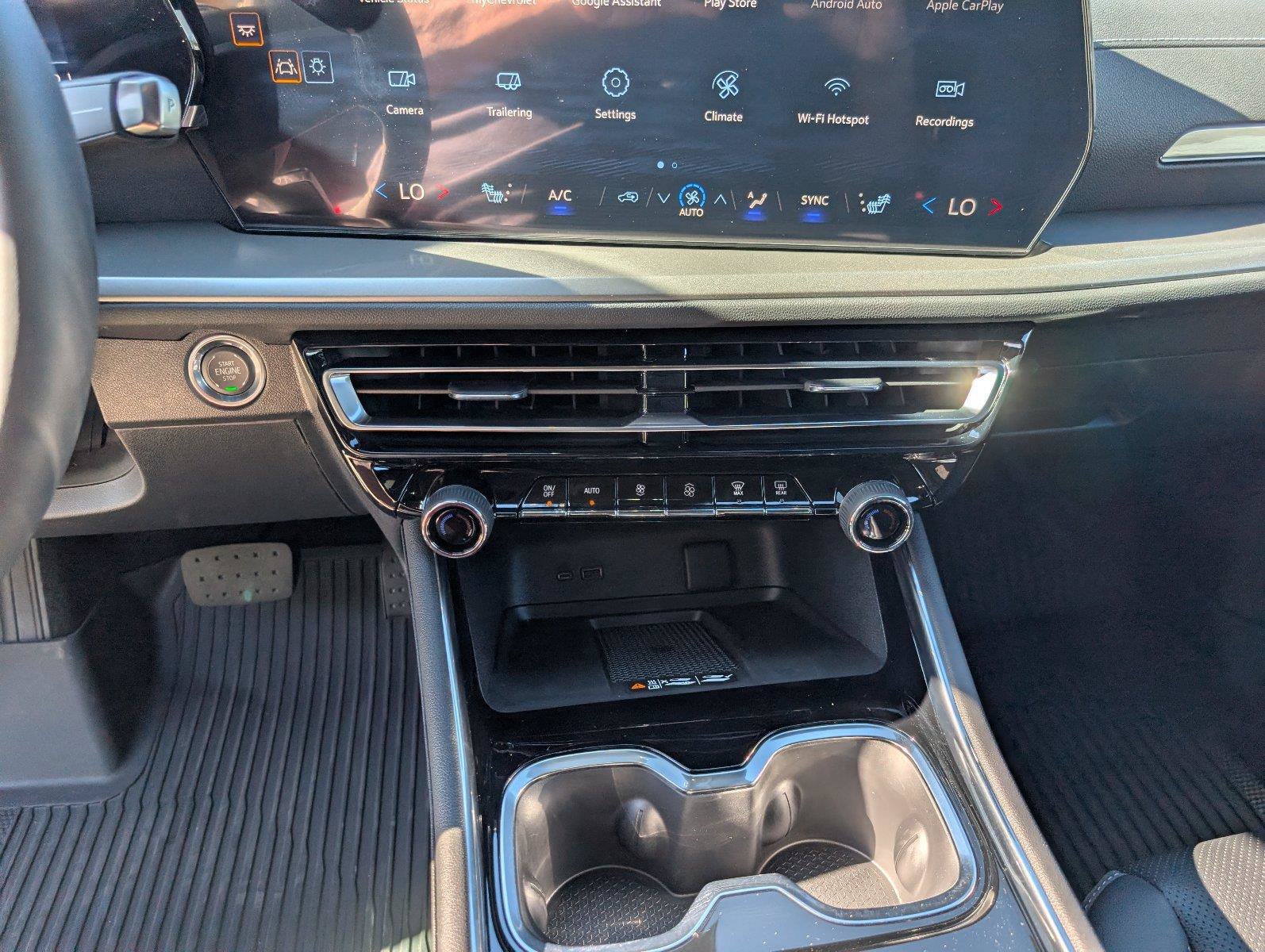 New 2027 Chevrolet Traverse LT w/ Driver Confidence Package FWD image 30
