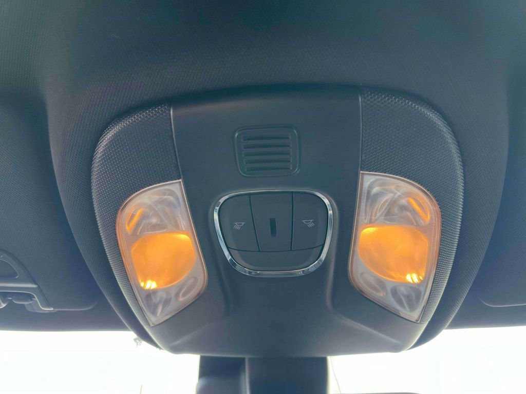 Used 2024 Jeep Compass Latitude AWD/4WD image 22