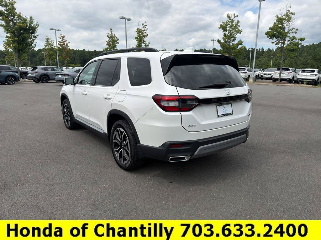 Certified 2025 Honda Pilot Touring image 5