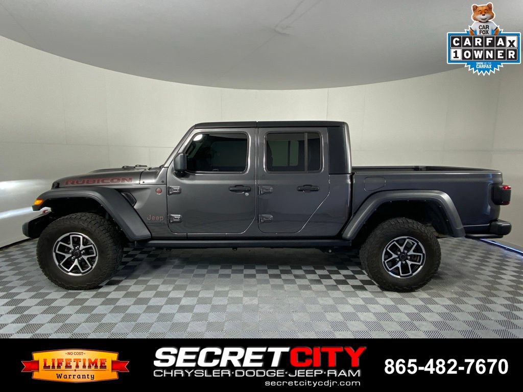 Used 2024 Jeep Gladiator Rubicon w/ Technology Group AWD/4WD image 4