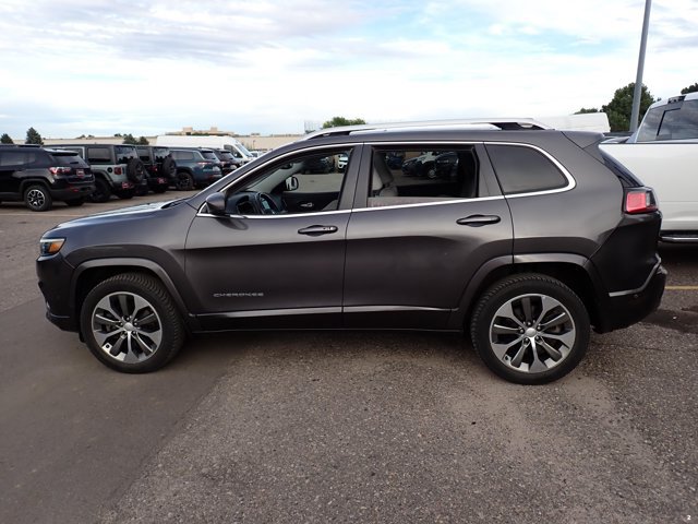 Used 2019 Jeep Cherokee Overland w/ Technology Group AWD/4WD image 12