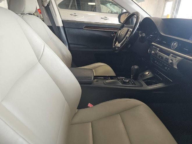 Used 2013 Lexus ES 350 w/ Premium Pkg FWD image 12