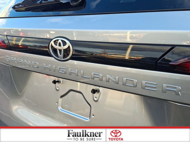 Certified 2025 Toyota Grand Highlander AWD image 31