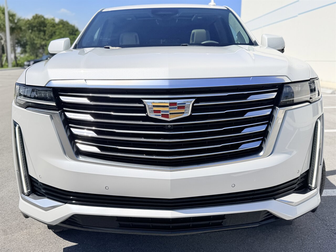 Used 2021 Cadillac Escalade ESV Premium Luxury Platinum AWD/4WD image 43