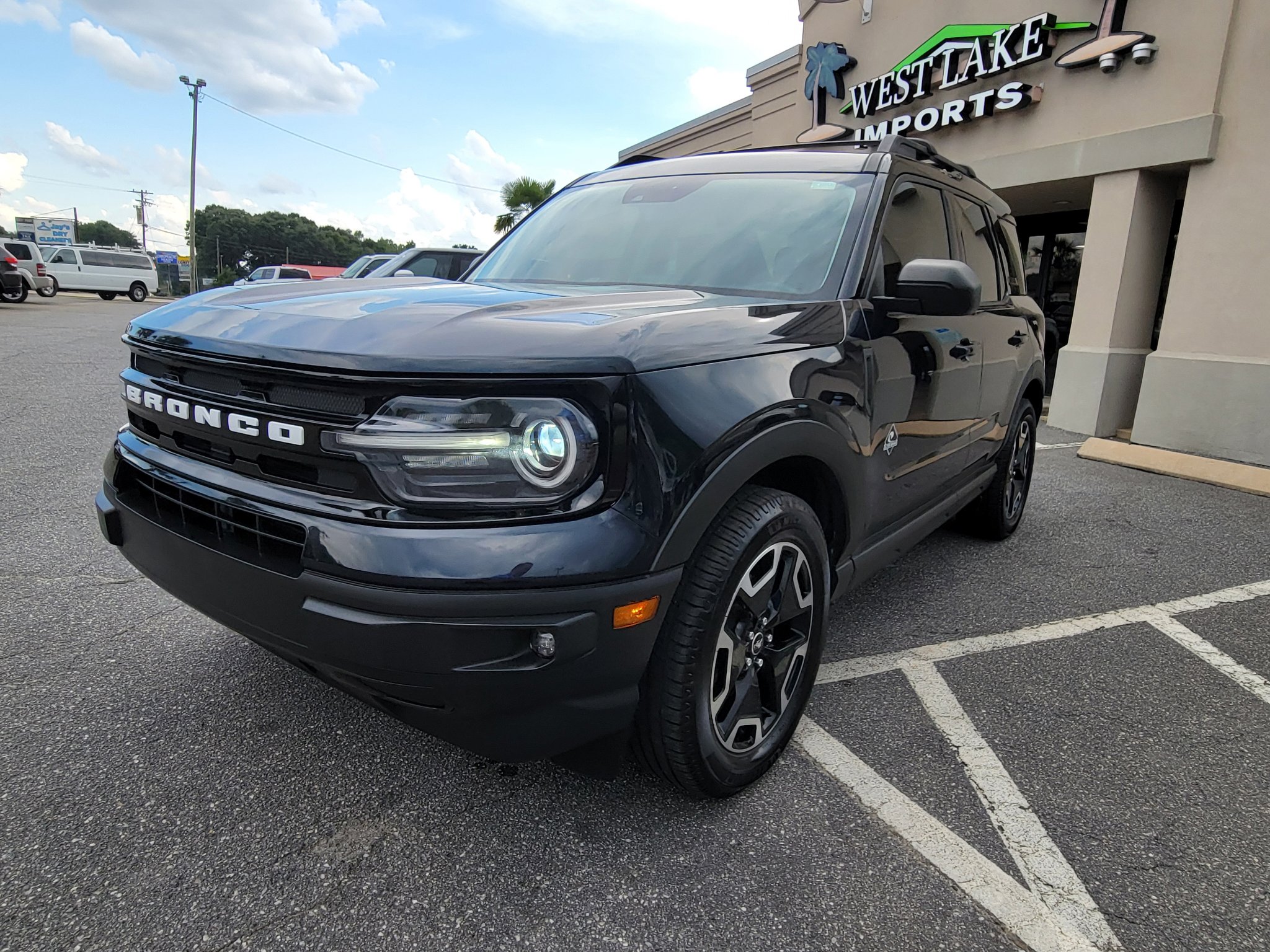 Used 2021 Ford Bronco Sport Outer Banks w/ Outer Banks Package (96D) image 6