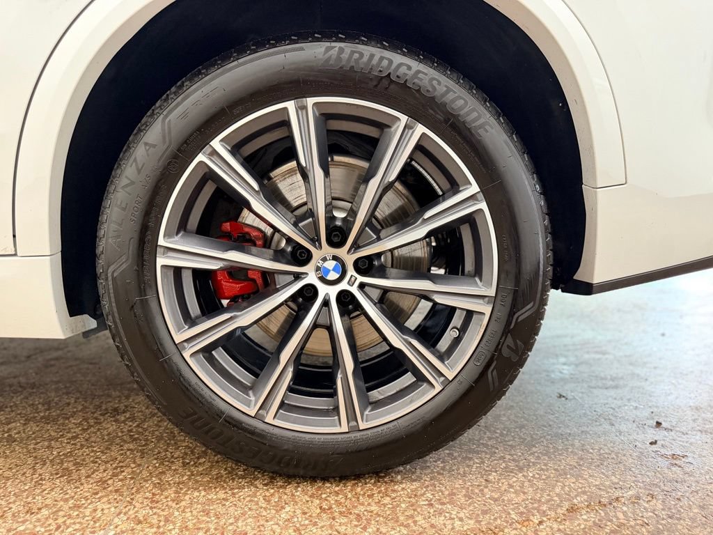 Used 2026 BMW X5 M60i AWD/4WD image 25