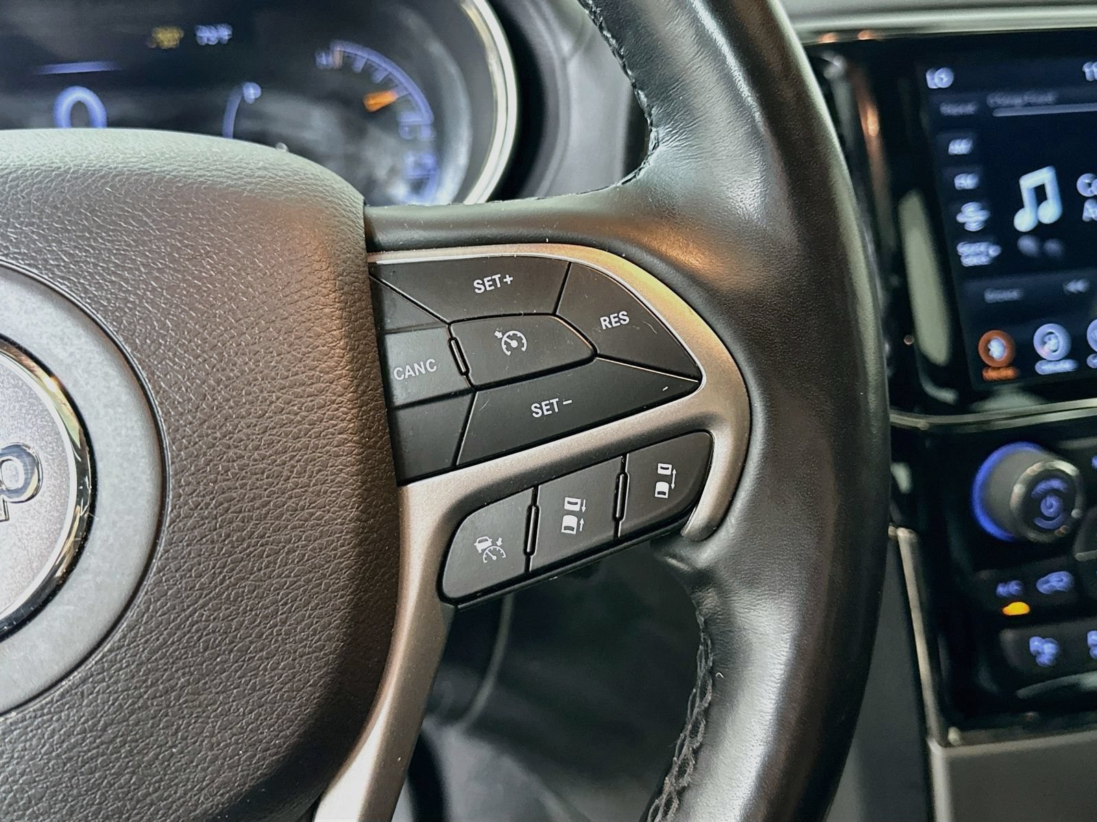 Used 2021 Jeep Grand Cherokee High Altitude AWD/4WD image 19