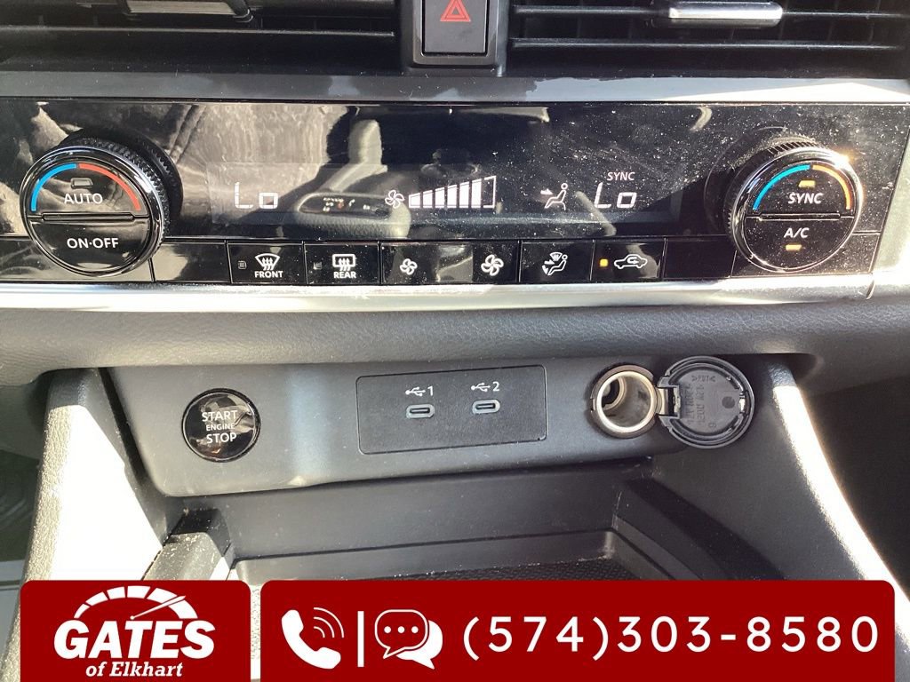 Used 2024 Nissan Rogue SV image 20