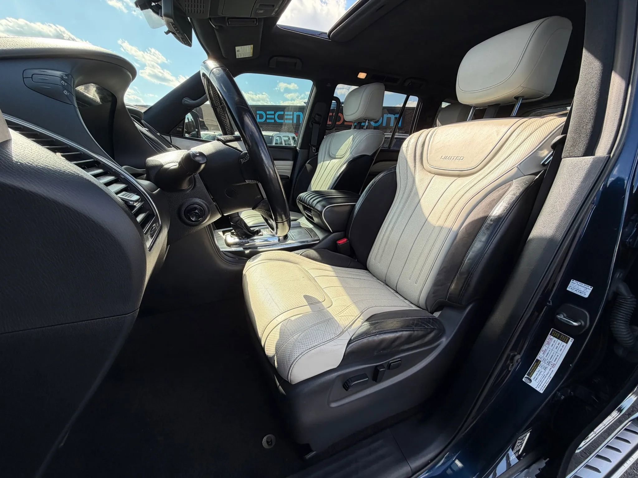 Used 2019 INFINITI QX80 Limited w/ All-Season Package AWD/4WD image 11