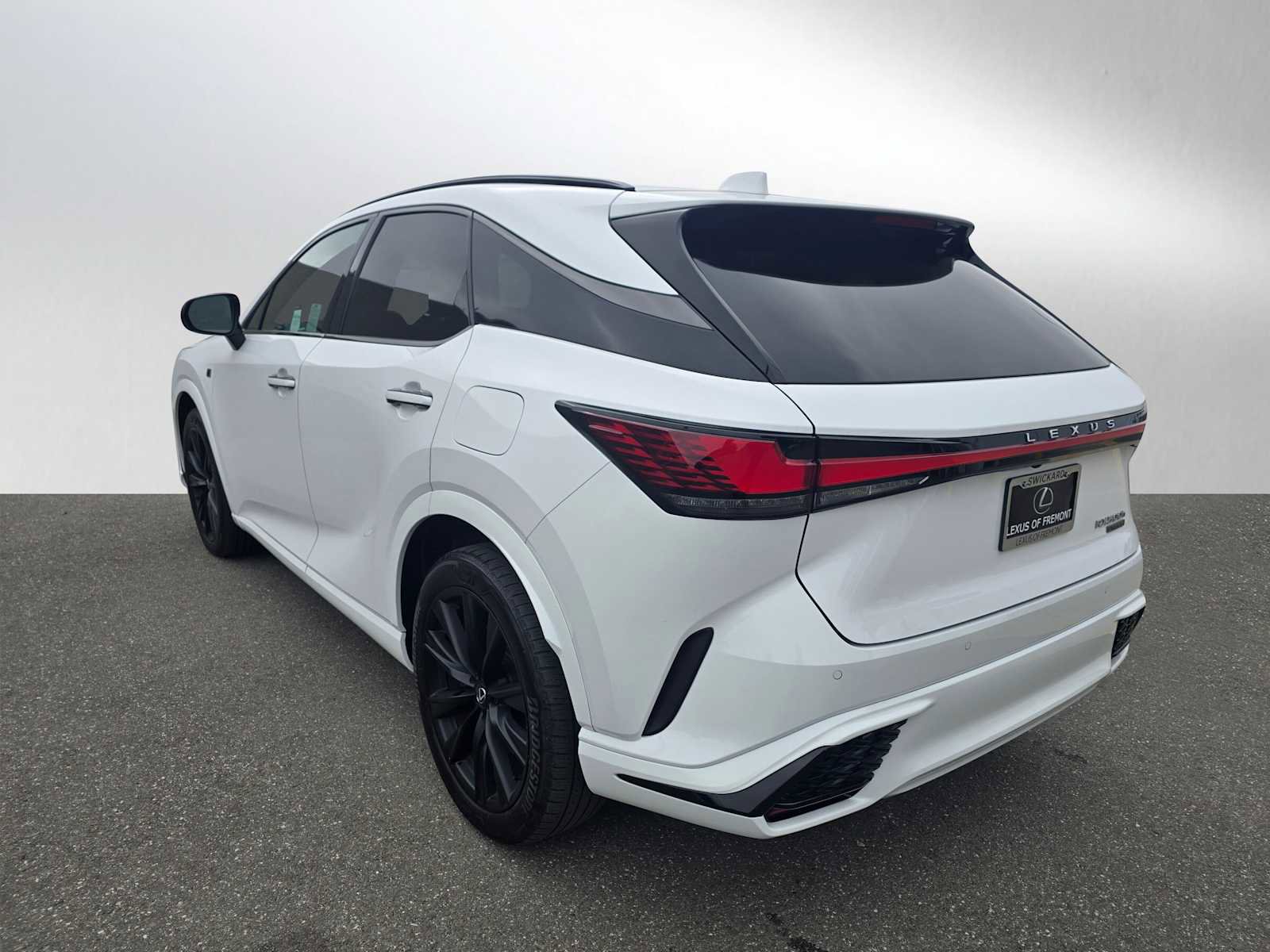 Used 2023 Lexus RX 500h F Sport w/ Accessory Package (Z1) AWD/4WD image 5
