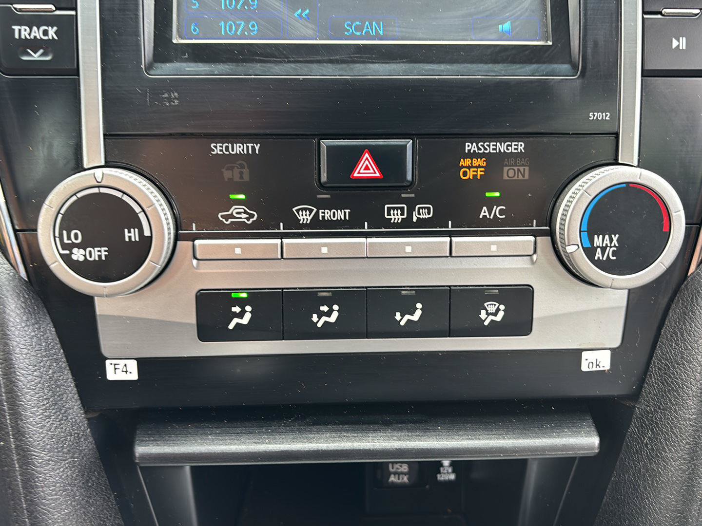 Used 2012 Toyota Camry SE FWD image 29