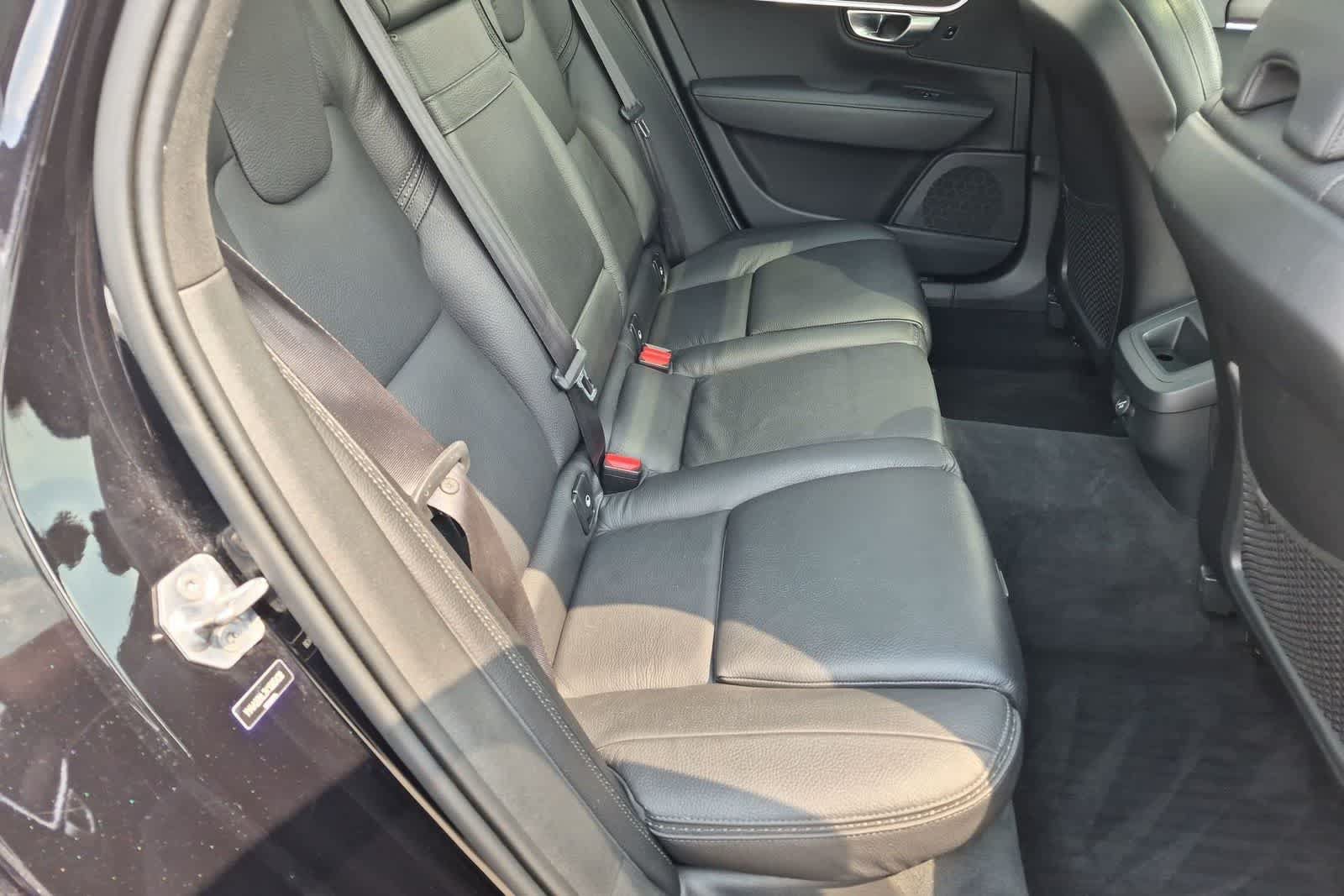 Used 2019 Volvo V90 T6 Cross Country AWD/4WD image 21