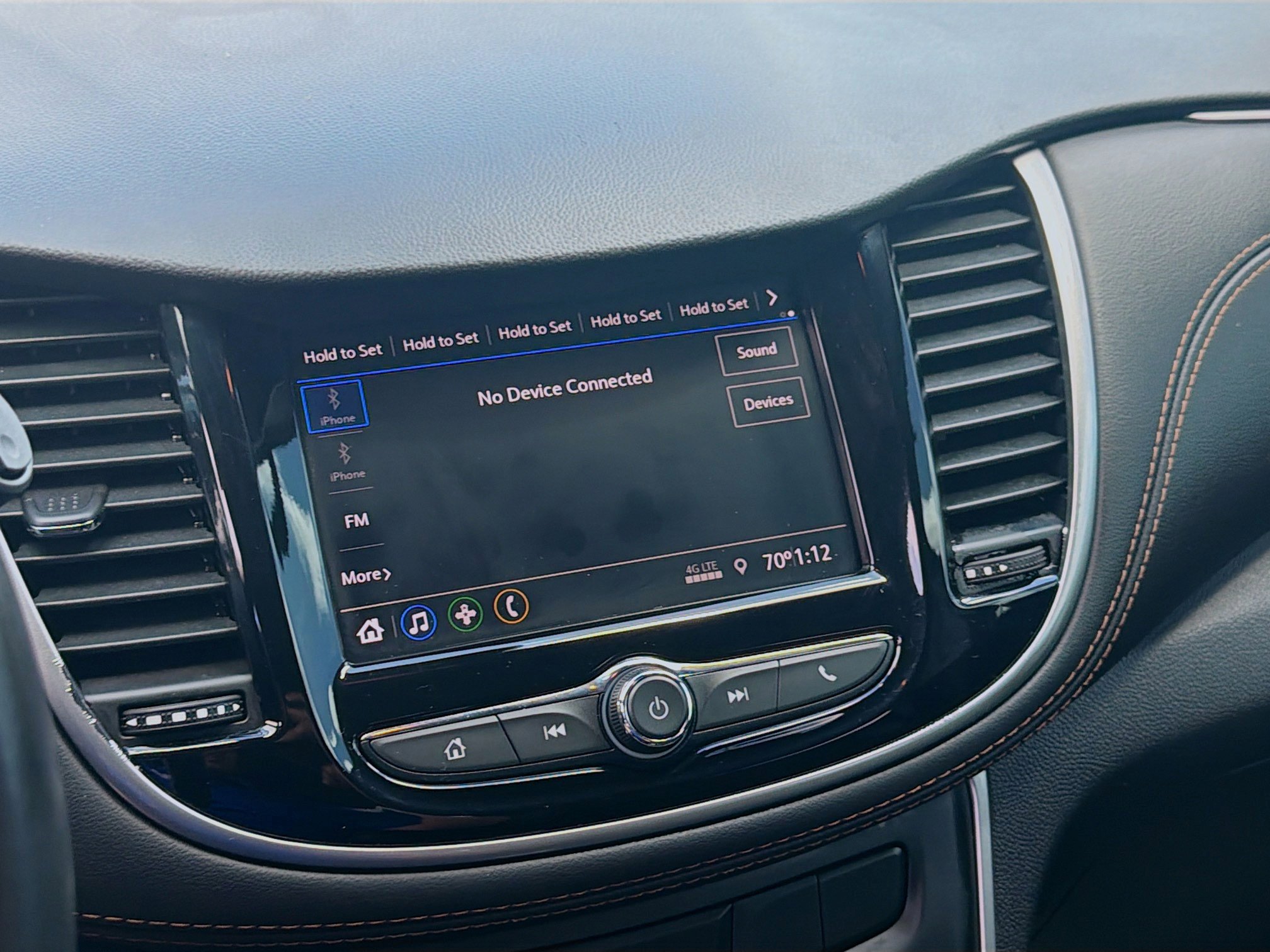 Used 2022 Chevrolet Trax LT w/ LT Convenience Package image 12