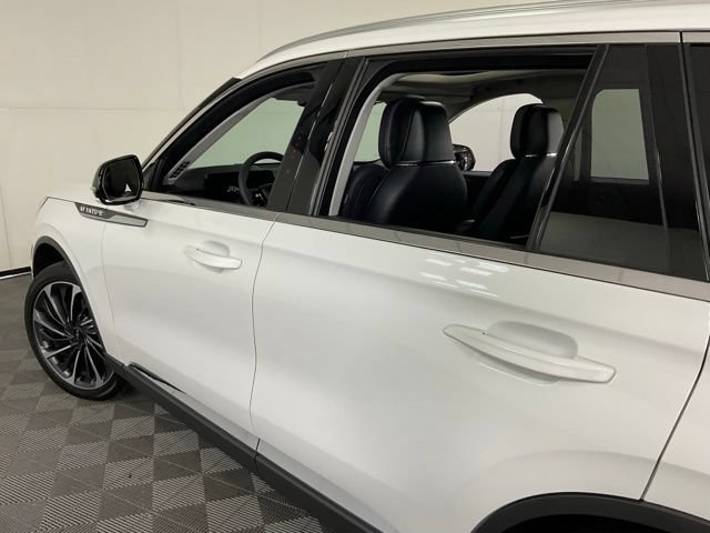 Used 2026 Lincoln Aviator Reserve AWD/4WD image 36