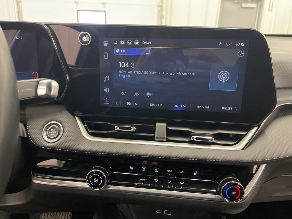 Used 2026 Chevrolet Equinox LT AWD/4WD image 23