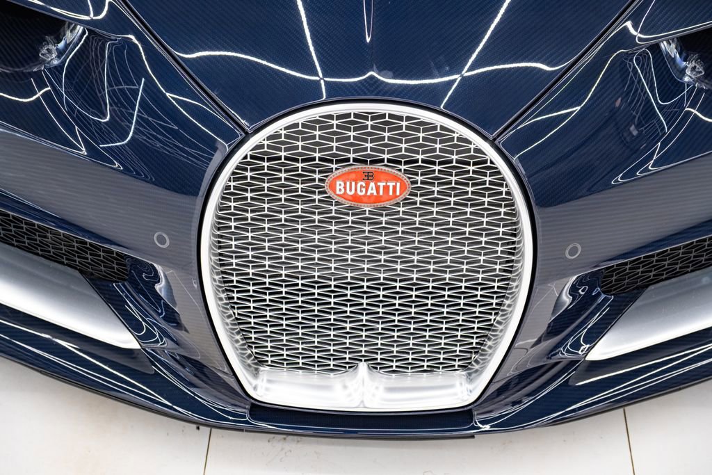 Used 2020 Bugatti Chiron AWD/4WD image 19