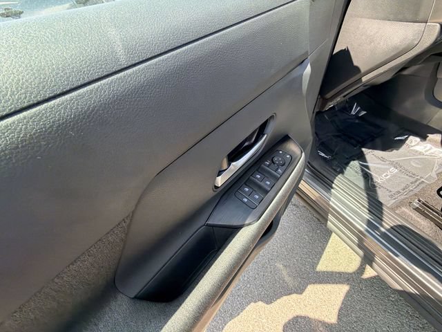 New 2026 Nissan Kicks SV w/ SV Premium Package FWD image 13