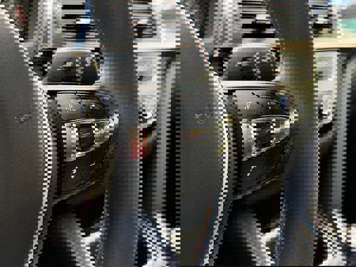 Used 2017 BMW M4 Coupe image 24